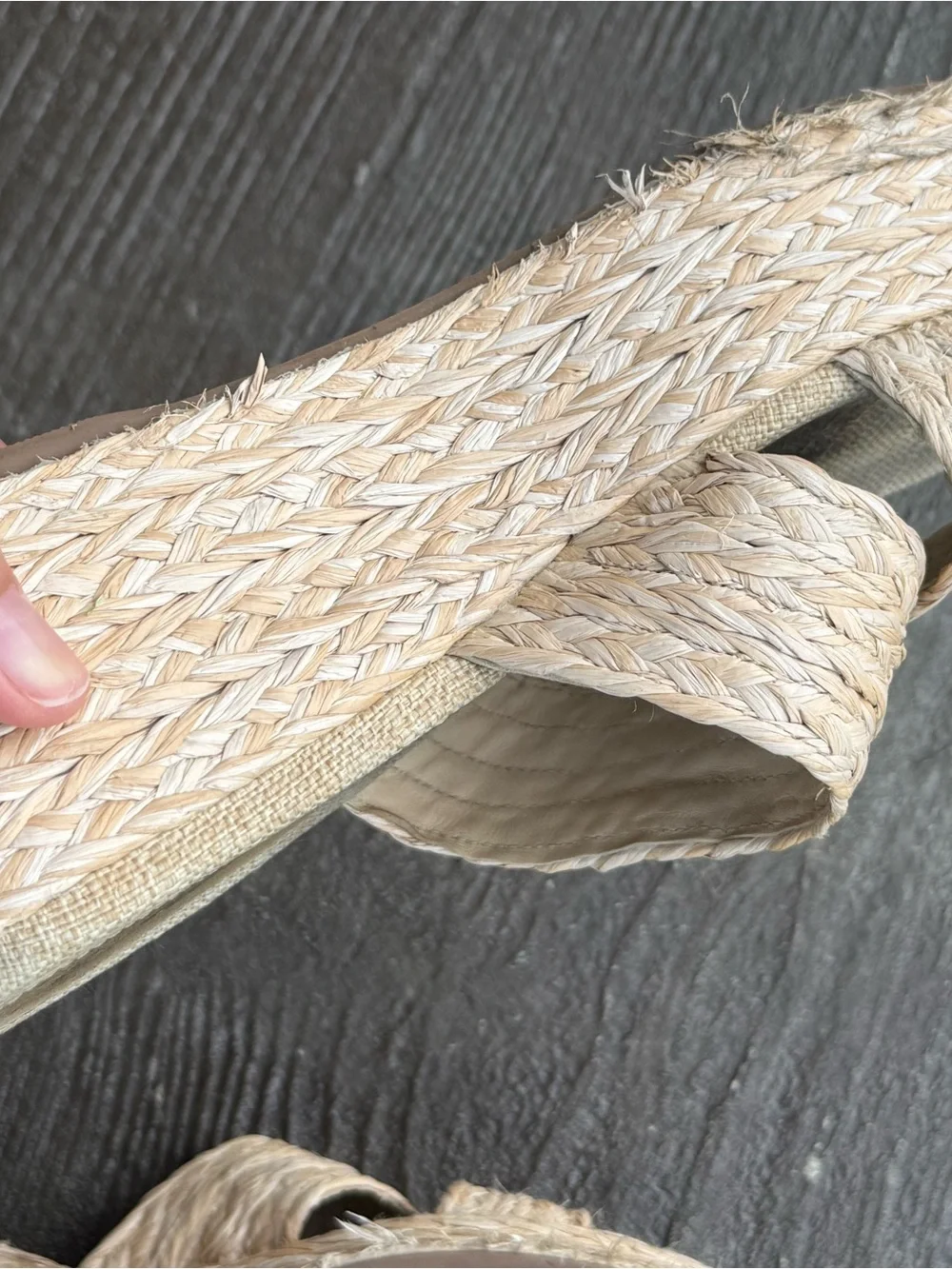 $375 Larroude 8.5 Raffia platform Beige Woven Slide Sandals